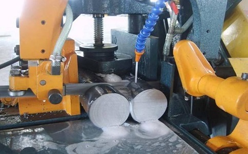 赫山卧式带锯床的送料方式有哪几种？